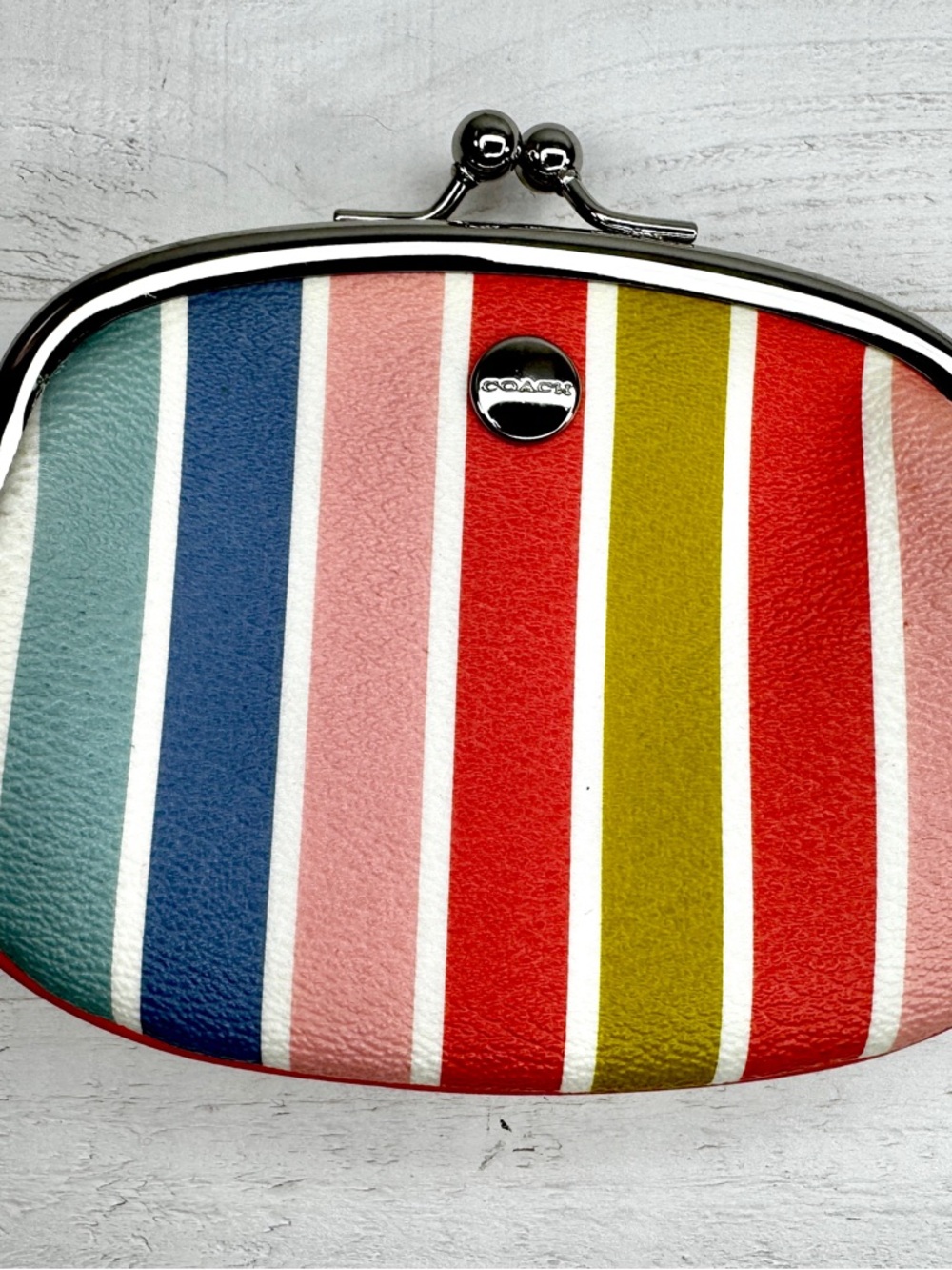 Coach Kisslock Coin Purse Multicolor Stripe Leather Clutch Wallet w/ Box - Picture 3 of 9